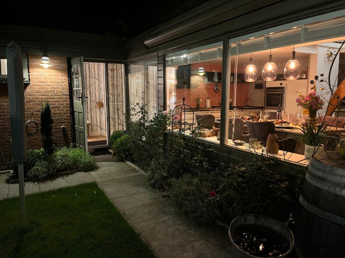"Zonnekind" Atmospheric Holiday Home In Noordwijkerhout Near The Beach Екстериор снимка